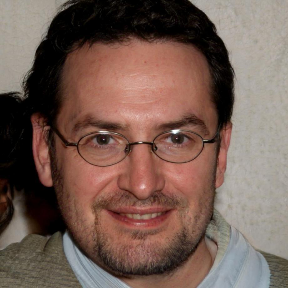 Ritratto di Tiziano Bellucci, responsabile contenuti SEO